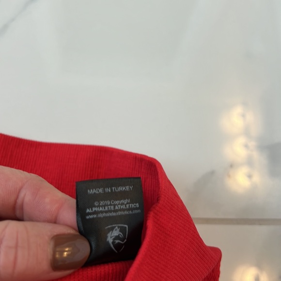 Alphalete Vault Bra In Cherry Red Compression Sports Bra Women’s Size S - Picture 9 of 10